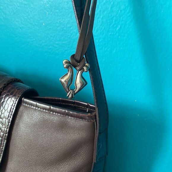 Vintage 100% Leather Purse with Silver Gold Western Style Buckle - Picture 4 of 16